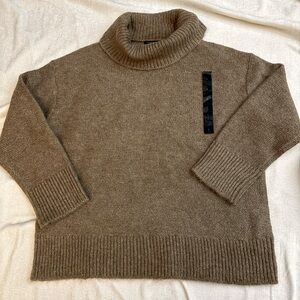 Banana republic turtleneck large women’s brand new